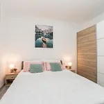 Nicolle Only 50meters From The - By Ta Leut Agency *