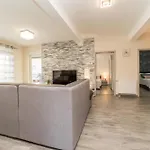 Nicolle Only 50meters From The - By Ta Leut Agency *
