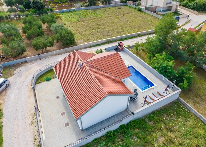 Nicolle Only 50meters From The - By Ta Leut Agency Villa *