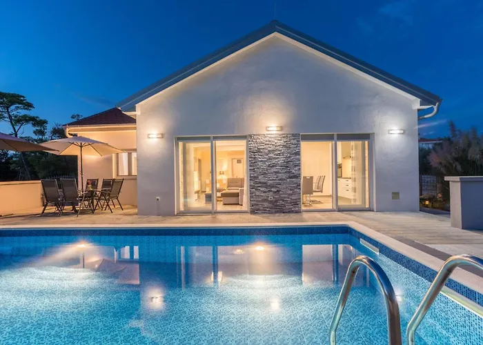 Nicolle Only 50meters From The - By Ta Leut Agency * Privlaka (Zadar)