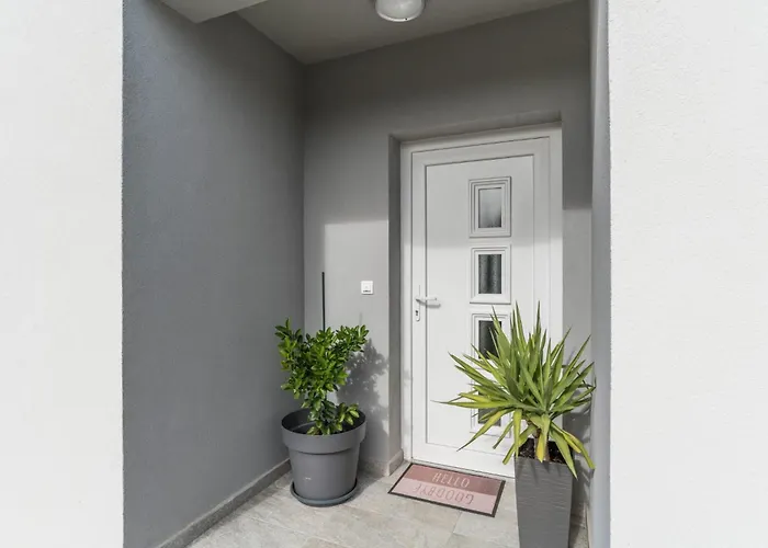 Villa Nicolle Only 50meters From The - By Ta Leut Agency
