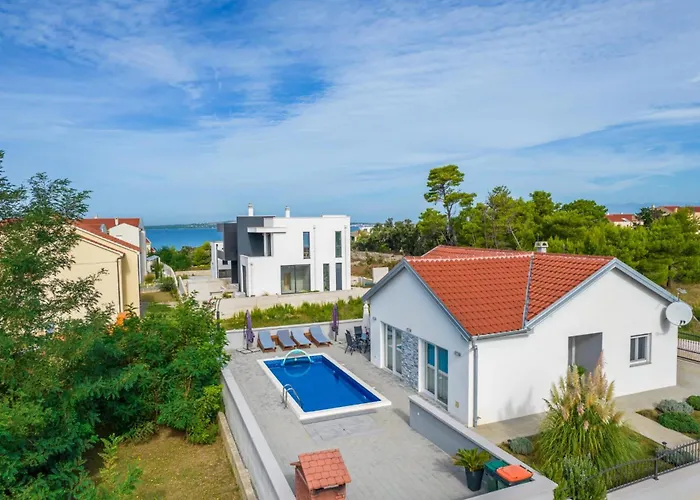 Nicolle Only 50meters From The - By Ta Leut Agency