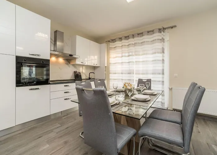 Nicolle Only 50meters From The - By Ta Leut Agency Villa *