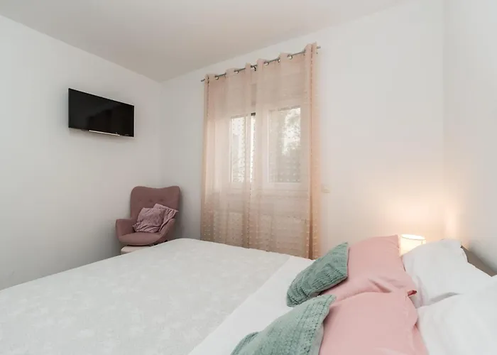 Nicolle Only 50meters From The - By Ta Leut Agency Villa