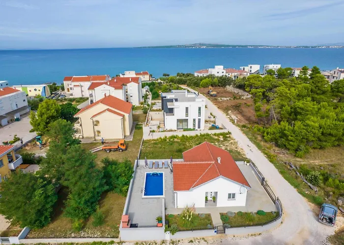 Villa Nicolle Only 50meters From The - By Ta Leut Agency *
