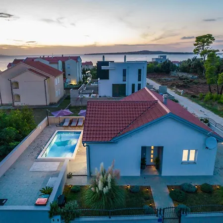 Nicolle Only 50meters From The - By Ta Leut Agency Βίλα