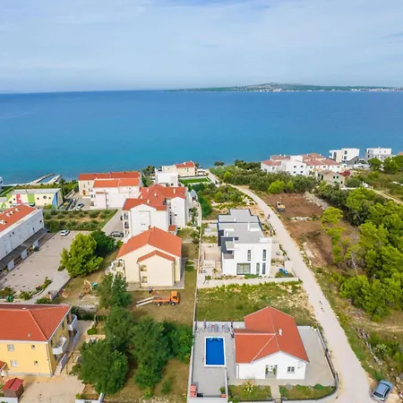 Βίλα Nicolle Only 50meters From The - By Ta Leut Agency Privlaka (Zadar)
