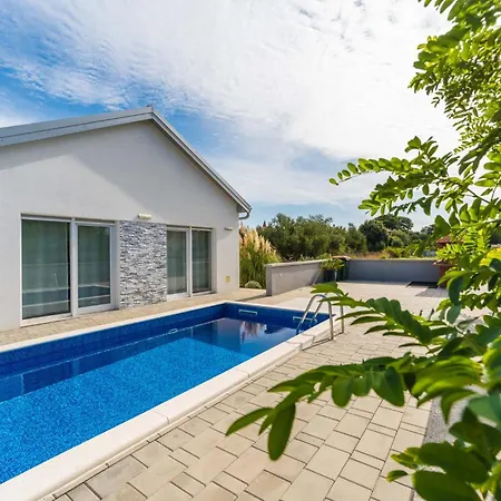 Nicolle Only 50meters From The - By Ta Leut Agency * Privlaka (Zadar)