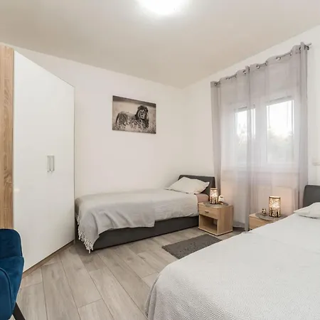 Βίλα Nicolle Only 50meters From The - By Ta Leut Agency