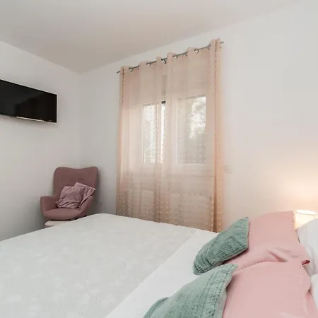 Nicolle Only 50meters From The - By Ta Leut Agency Βίλα