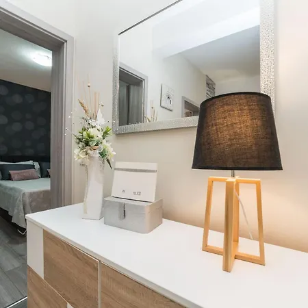 Nicolle Only 50meters From The - By Ta Leut Agency Βίλα Privlaka (Zadar)