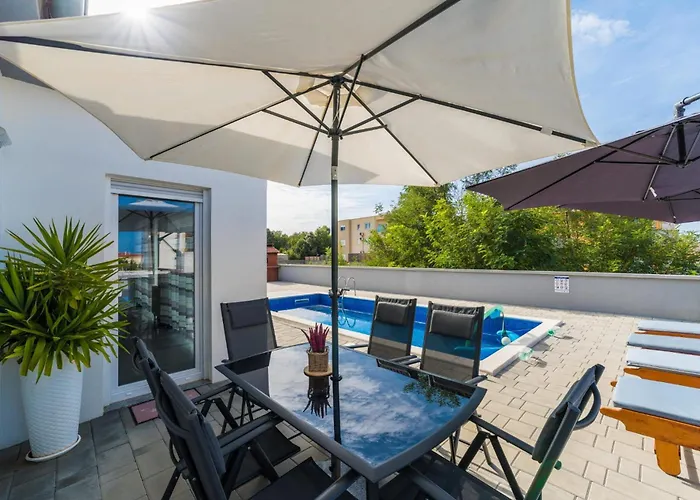 Βίλα Nicolle Only 50meters From The - By Ta Leut Agency Privlaka (Zadar)