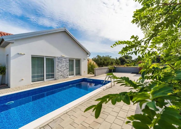 Nicolle Only 50meters From The - By Ta Leut Agency * Privlaka (Zadar)